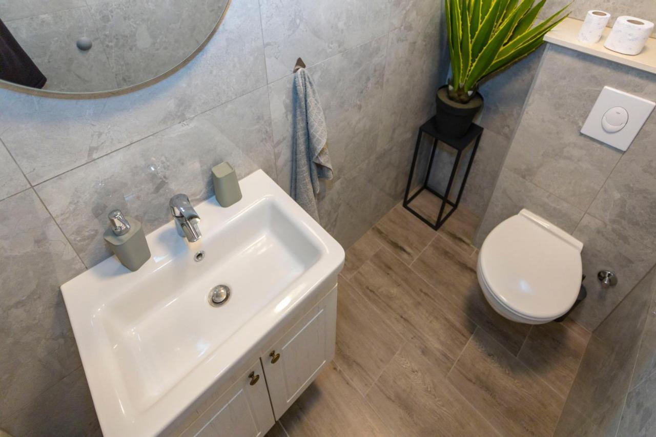 City Apartment Nora, Old Town Located, Free Parking ماكارسكا المظهر الخارجي الصورة